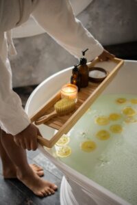 How to Create a Spa-Like Experience at Home with a Japanese Soaking Tub插图
