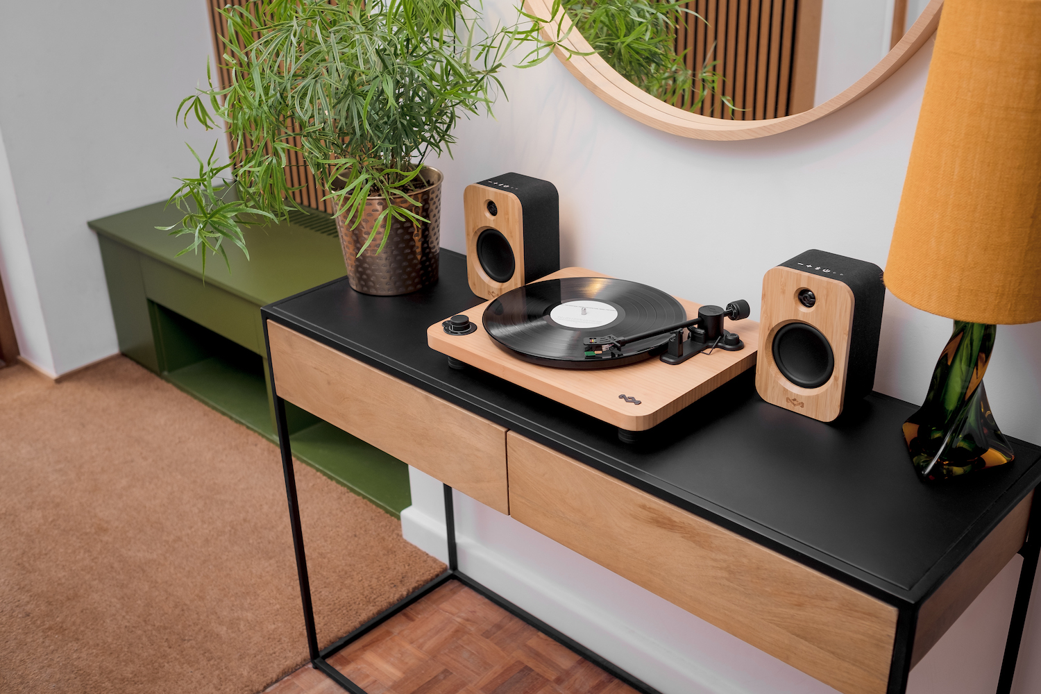 Music Time Journey: Explore the Playback Function of the Bluetooth Turntable插图