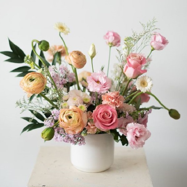 Create stunning vase arrangements