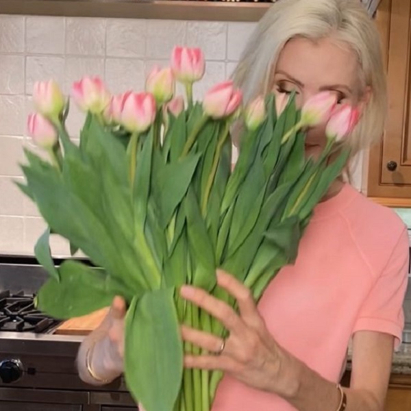 Discover the lifespan of tulips in a vase