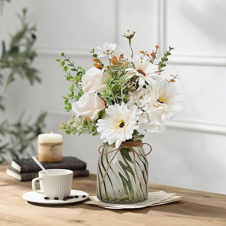 Learn how to take care of flowers in a vase