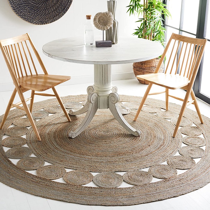 Discover the benefits of circular tables