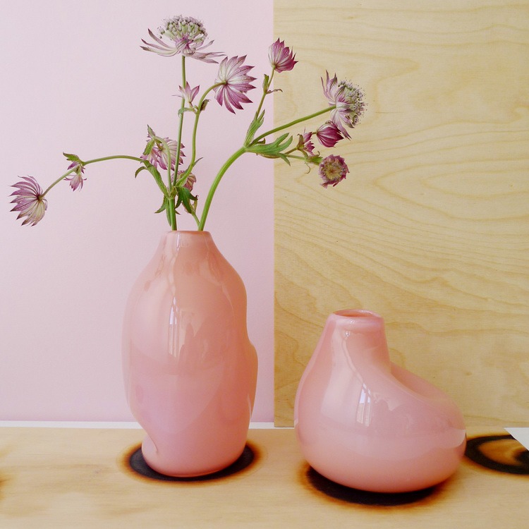 pink flower vase